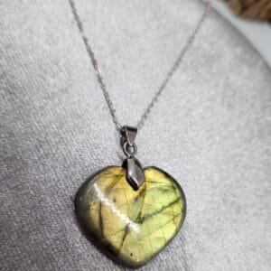 pendentif-labradorite-coeur