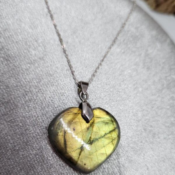 pendentif-labradorite-coeur