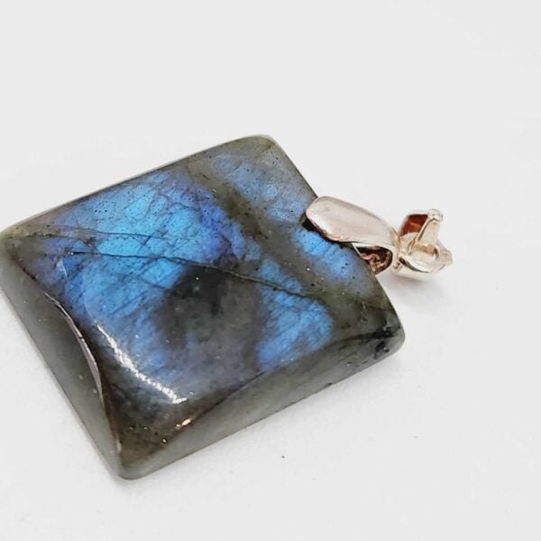 pendentif carré labradorite veine arrière