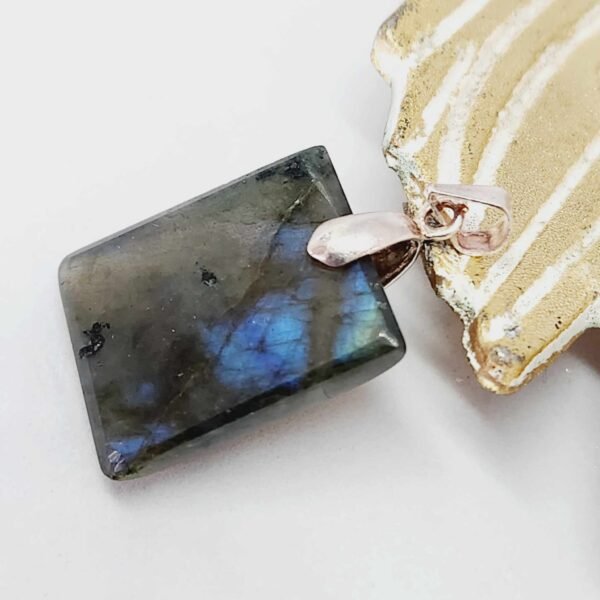 pendentif carré labradorite veine arrière