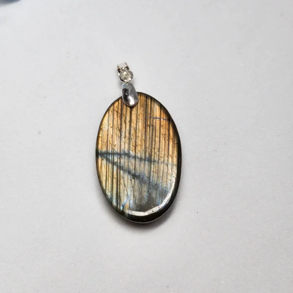 pendentif labradorite arrière jaune rayé