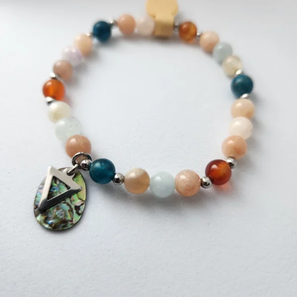 bracelet apatite, pierre de lune, nacre triangle