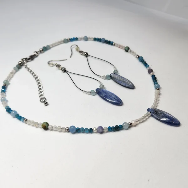 parure cyanite boucle collier lithothérapie