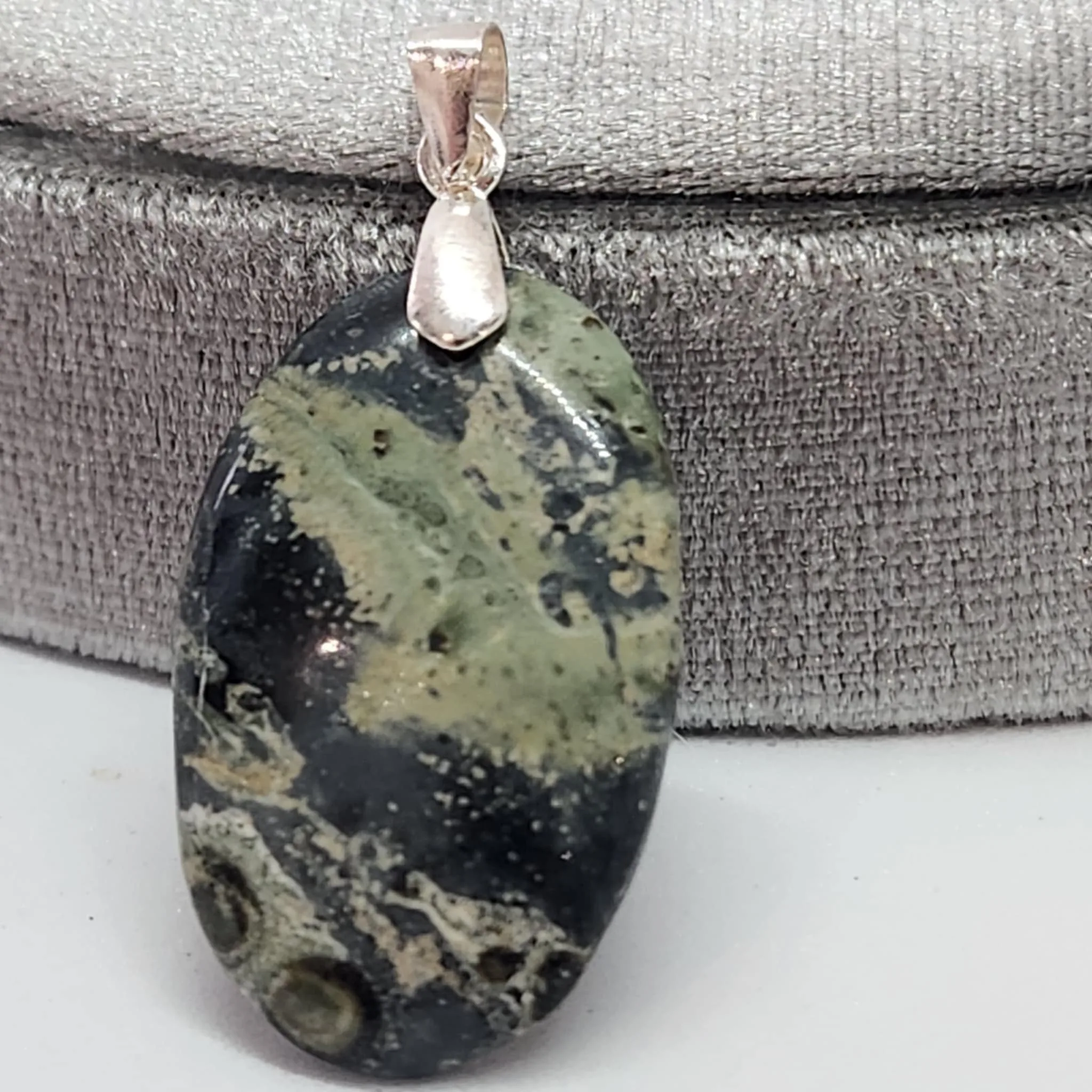 pendentif Jaspe Kambamba